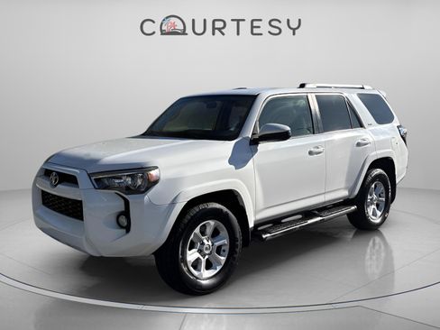 Used 2019 Toyota 4Runner SR5 image 1