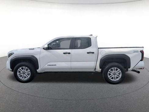 Used 2025 Toyota Tacoma TRD Off-Road w/ TRD Off Road Upgrade Package AWD/4WD image 3