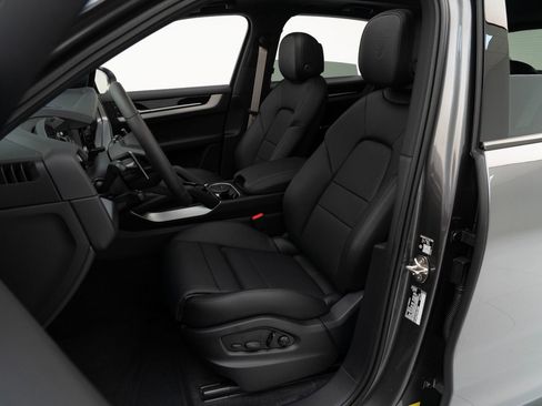 New 2026 Porsche Cayenne E-Hybrid image 5