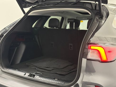 Used 2022 Ford Escape SEL image 8