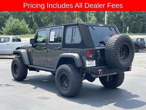 Used 2017 Jeep Wrangler Unlimited Rubicon AWD/4WD image 3