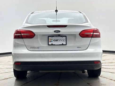 Used 2018 Ford Focus SEL FWD image 4
