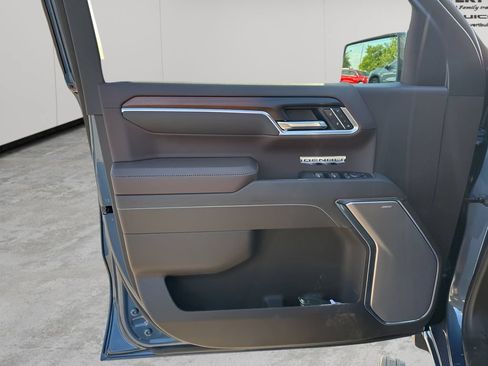 New 2026 GMC Sierra 1500 Denali w/ Denali Reserve Package AWD/4WD image 31