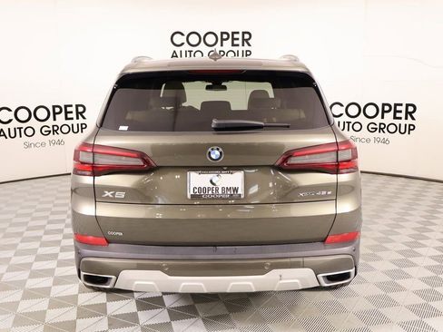 Used 2021 BMW X5 xDrive45e w/ Parking Assistance Package image 24