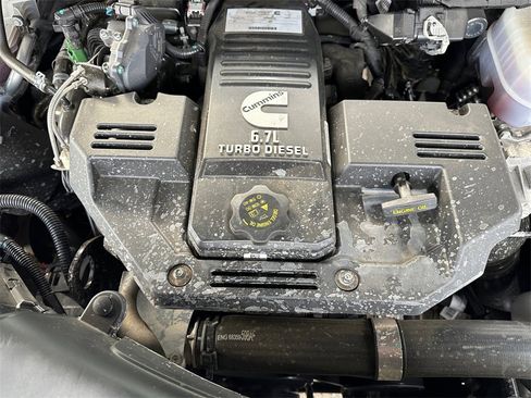 Certified 2024 RAM 2500 Limited image 9