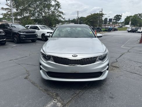 Used 2016 Kia Optima EX w/ Option Group 040 FWD image 2
