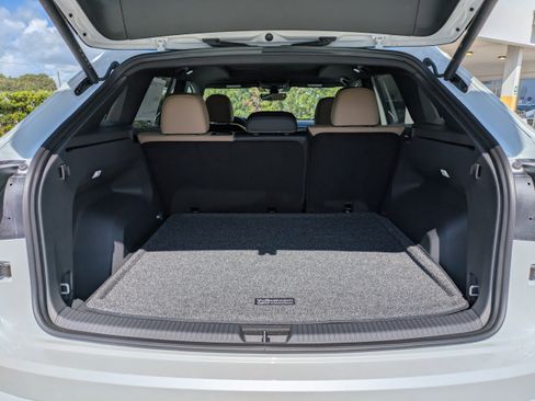 New 2026 Volkswagen Atlas Cross Sport SE FWD image 13