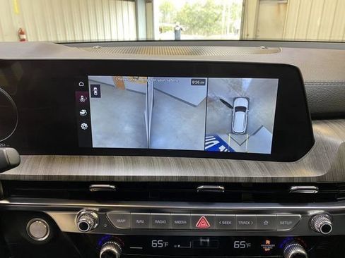 Used 2024 Kia Telluride SX w/ Towing Package image 48