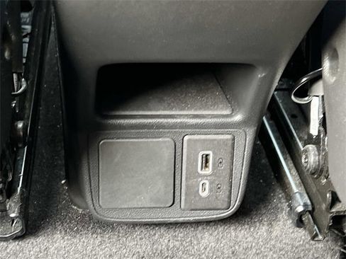 Used 2023 Buick Encore GX Preferred w/ Cold Weather Comfort Package image 14