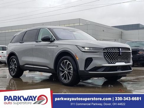 New 2026 Lincoln Nautilus Premier image 1