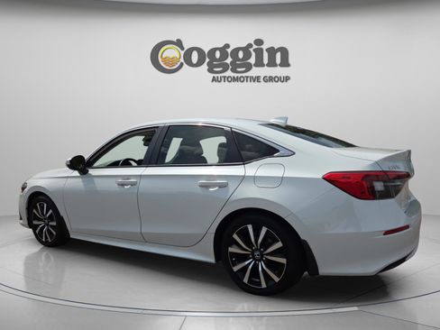 Certified 2024 Honda Civic EX image 3