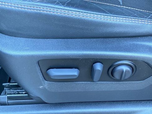 Used 2022 GMC Sierra 2500 AT4 image 23