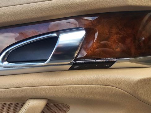 Used 2012 Porsche Panamera image 17