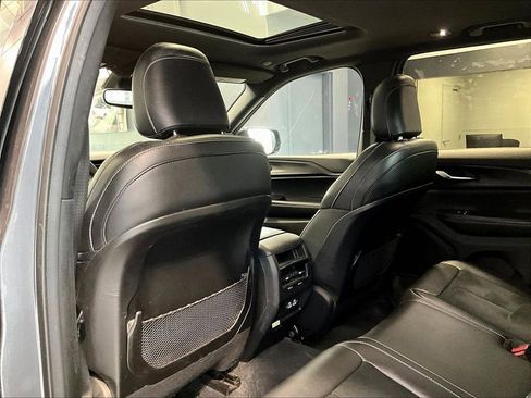 Used 2023 Jeep Grand Cherokee Altitude image 22