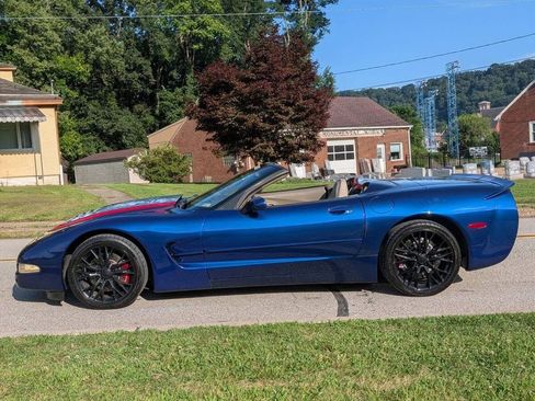 Used 2004 Chevrolet Corvette Convertible w/ Preferred Equipment Group image 36