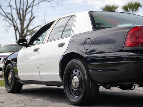 Used 2011 Ford Crown Victoria Police Interceptor RWD image 8