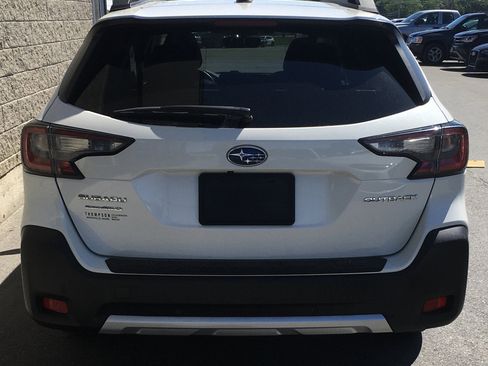 Used 2024 Subaru Outback Limited AWD/4WD image 4