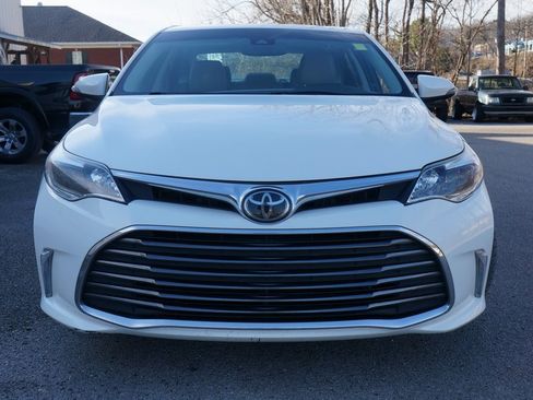 Used 2016 Toyota Avalon Limited image 4