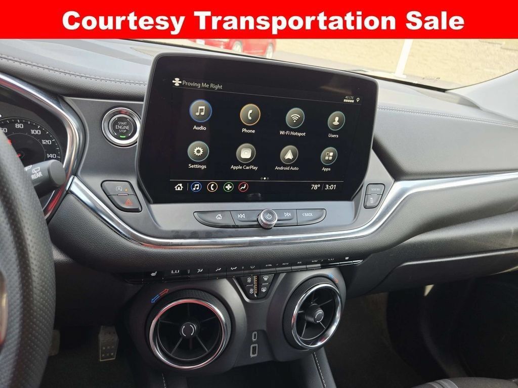 Used 2025 Chevrolet Blazer LT AWD/4WD image 22