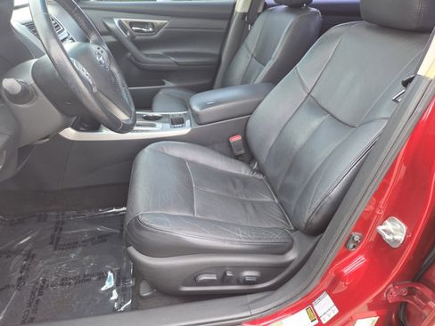 Used 2013 Nissan Altima 2.5 SL w/ 2.5 Moonroof Pkg FWD image 24