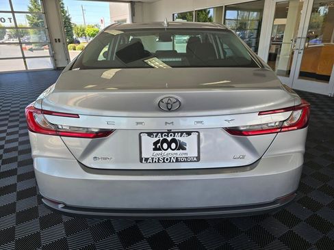 Used 2025 Toyota Camry LE FWD image 4