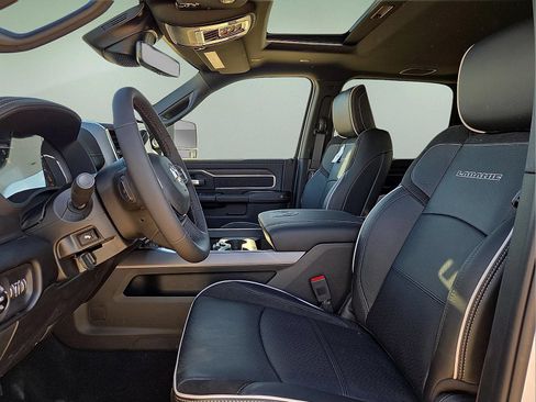 New 2026 RAM 2500 Laramie AWD/4WD image 14