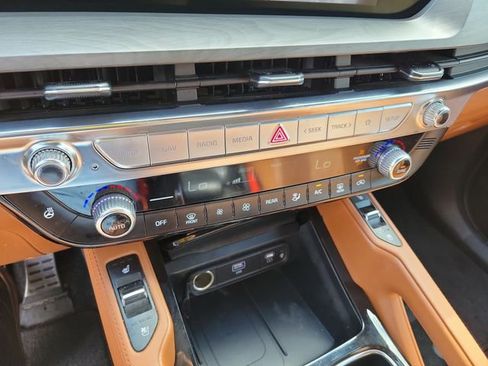 Used 2024 Kia Telluride SX X-Line image 31