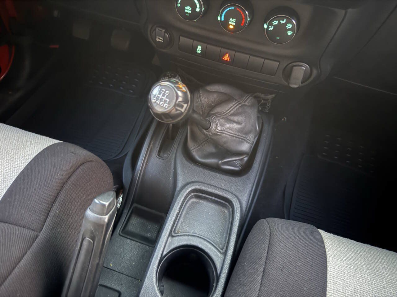 Used 2011 Jeep Wrangler Sport AWD/4WD image 28