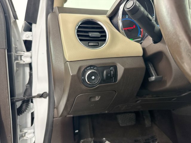 Used 2013 Chevrolet Cruze LT w/ RS Package FWD image 13