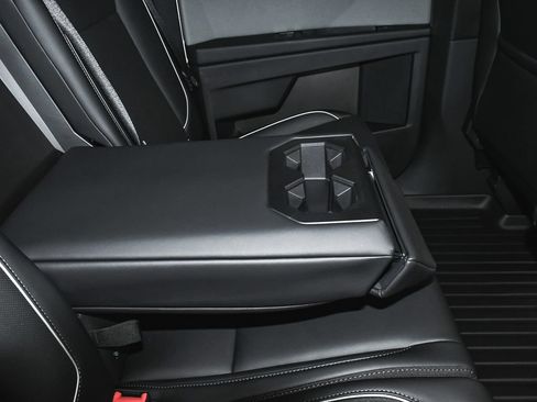 Used 2025 Tesla Cybertruck AWD Crew Cab image 54