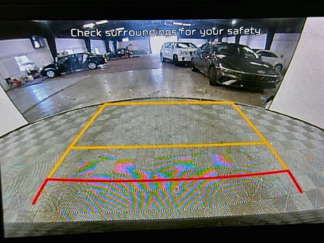 Used 2023 Kia Sorento LX FWD image 16