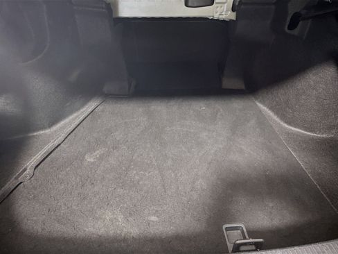 Used 2024 Toyota Camry SE image 34