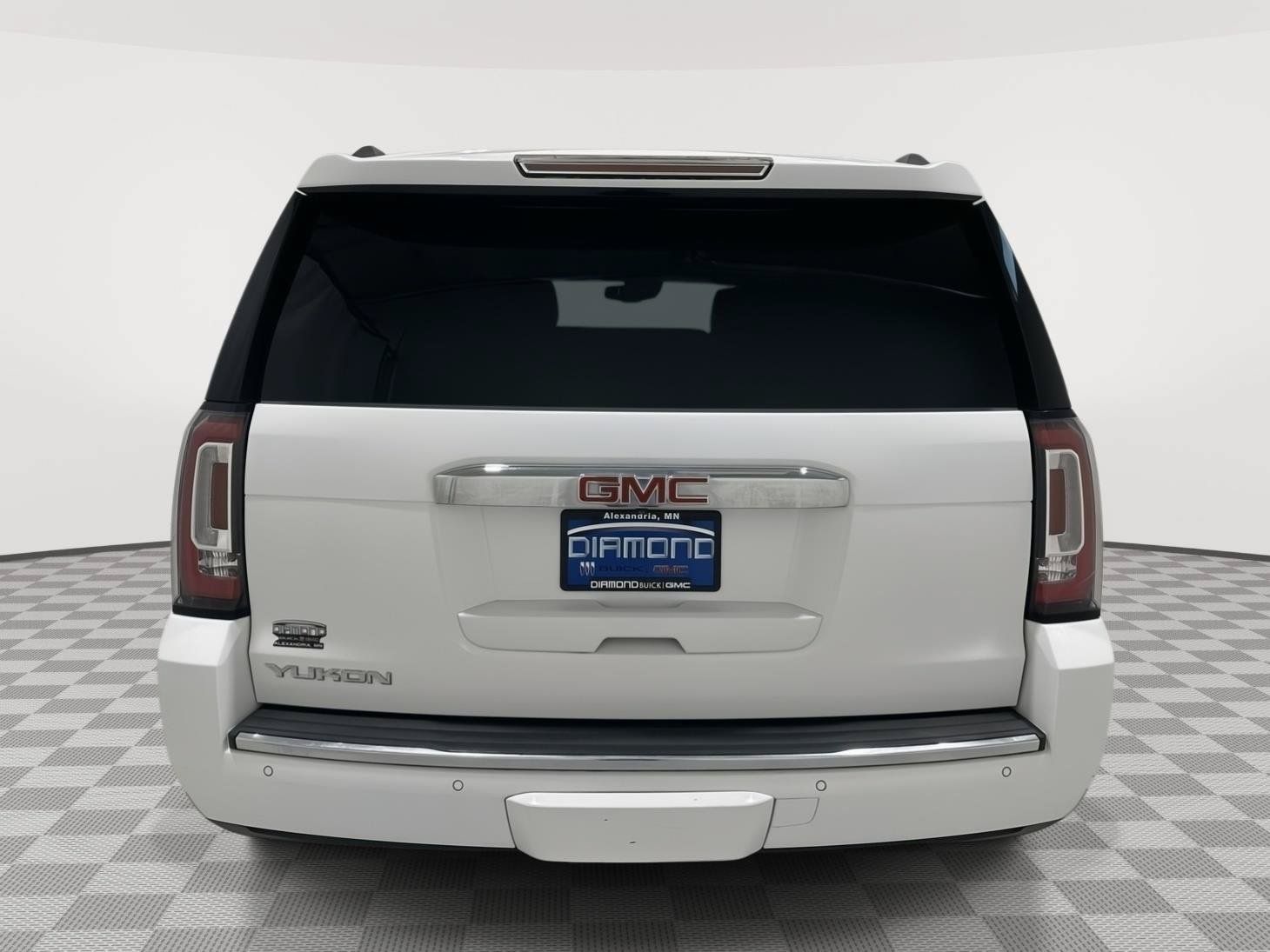 Used 2017 GMC Yukon Denali AWD/4WD image 4