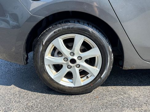 Used 2010 MAZDA MAZDA3 i Touring FWD image 11
