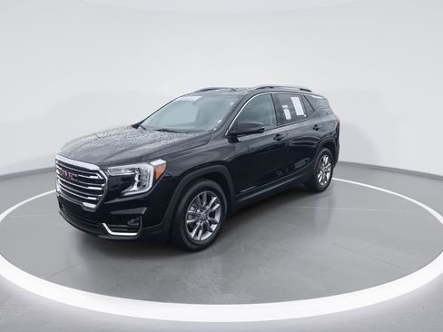 Used 2024 GMC Terrain SLT FWD image 4