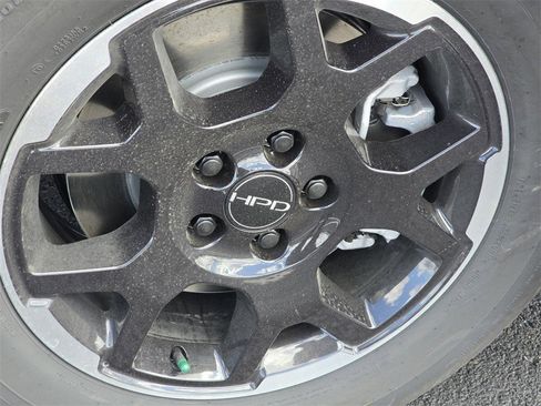 Used 2025 Honda Pilot EX-L image 11