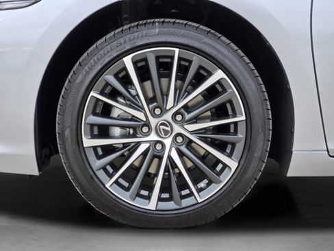 New 2025 Lexus ES 350 w/ Premium Package image 7