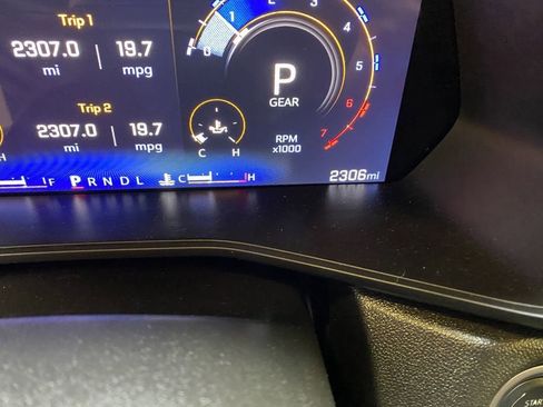 Used 2024 Chevrolet Colorado W/T RWD image 34