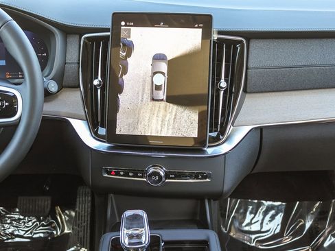 New 2026 Volvo XC90 T8 Plus w/ Protection Package image 16