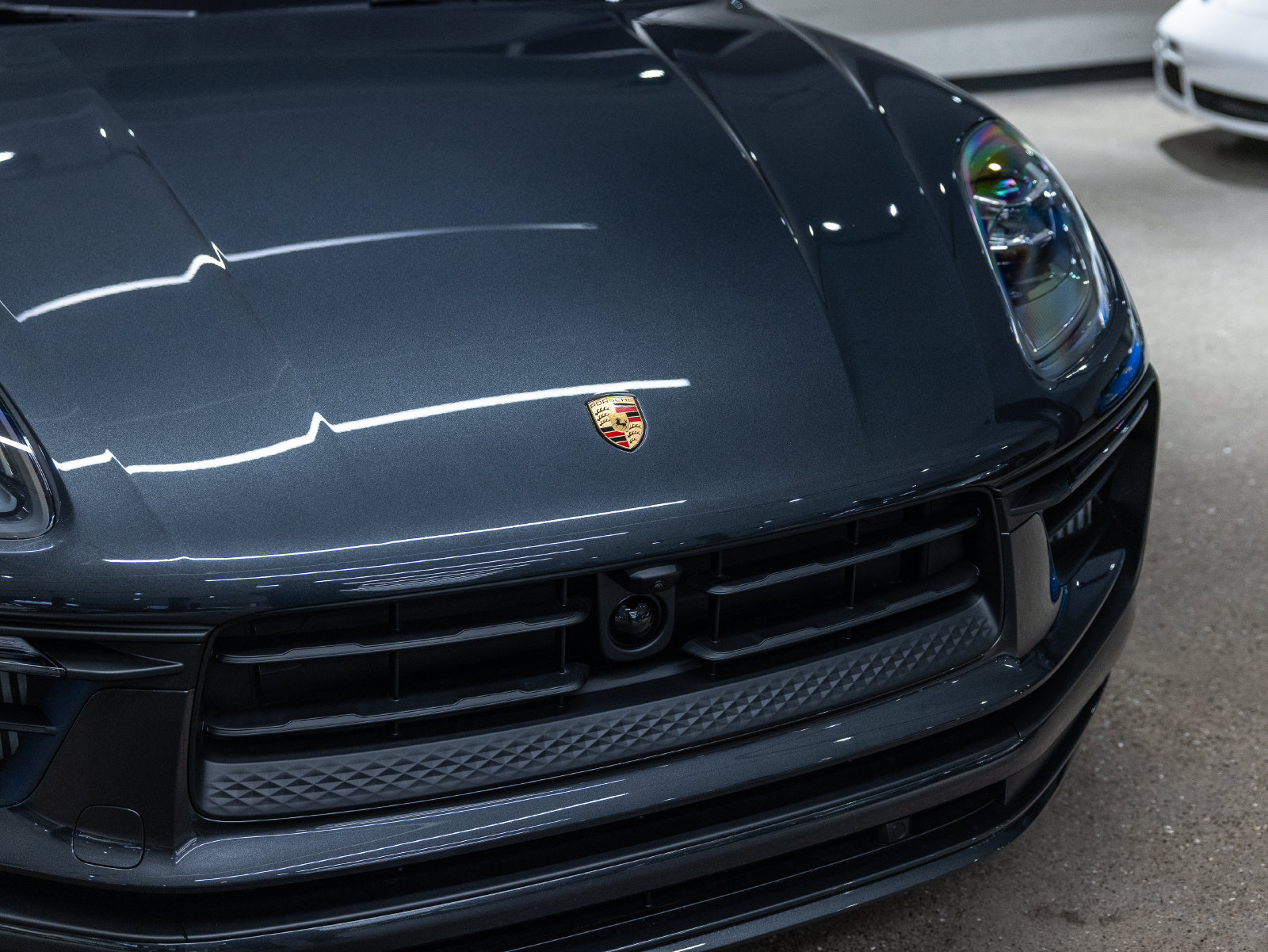 Certified 2026 Porsche Macan S AWD/4WD image 2