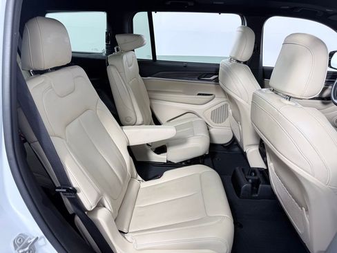 Used 2023 Jeep Grand Cherokee L Limited w/ Luxury Tech Group II image 26