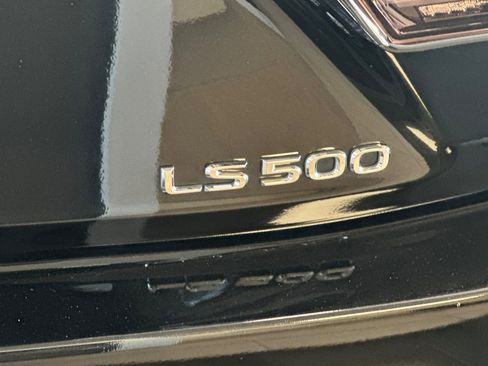 Used 2021 Lexus LS 500 w/ Interior Upgrade Package RWD image 21