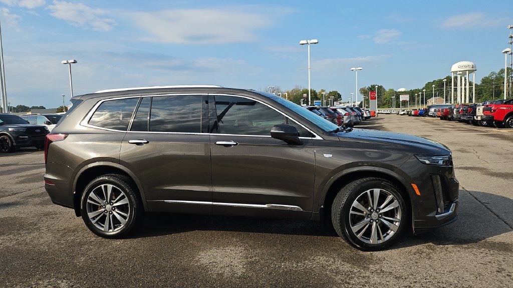 Used 2020 Cadillac XT6 Premium Luxury AWD/4WD image 2