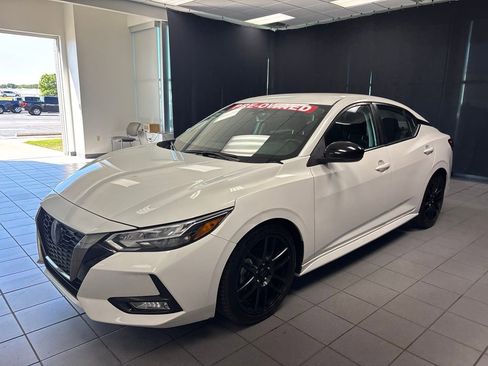 Used 2020 Nissan Sentra SR w/ Electronics Package FWD image 6