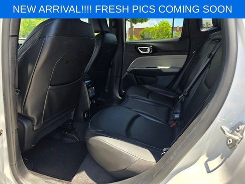 Used 2025 Jeep Compass Limited AWD/4WD image 16