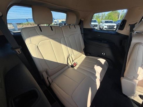 Used 2021 Jeep Grand Cherokee L Limited AWD/4WD image 14