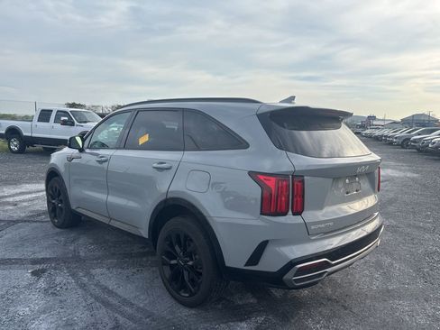 Used 2023 Kia Sorento SX image 5