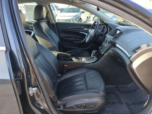 Used 2013 Buick Regal Premium image 32
