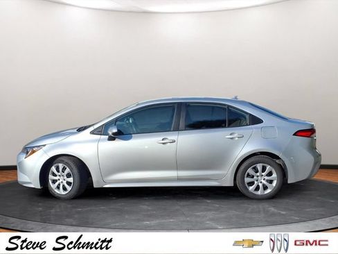 Used 2023 Toyota Corolla LE FWD image 2