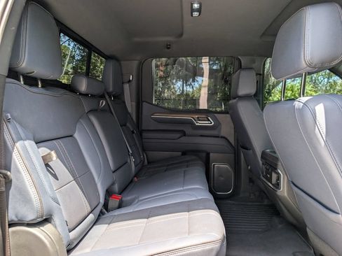 Used 2022 Chevrolet Silverado 1500 High Country w/ Technology Package AWD/4WD image 22